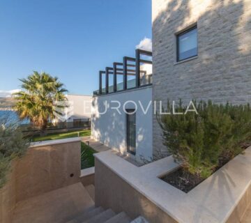 Trogir, prekrasna luksuzna vila nadomak mora - cover