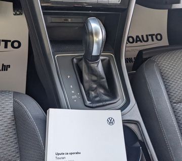 VW Touran 2,0 TDI DSG*R-LINE*F1*ACCradar*BI-LED*KAM*1.RUKA HR*U PDV-u - cover