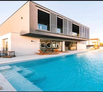 Šibenik, Vodice - Moderna vila, novogradnja 200 m2 - cover