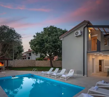 BRTONIGLA, luksuzna vila s bazenom, 165.00 m2 (prodaja) - cover