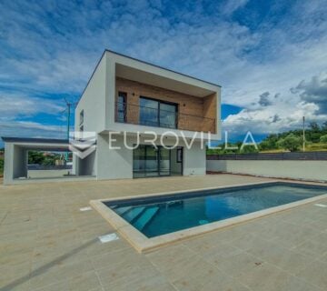 Istra, Buje-Kaštel, vila 166 m2 sa bazenom - cover