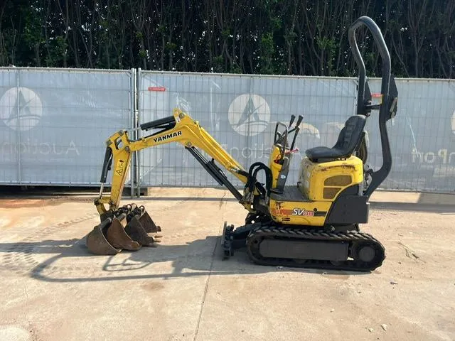 YANMAR mini bager SV08 - cover
