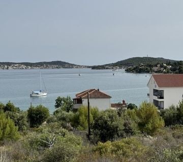 GRAĐEVINSKO ZEMLJIŠTE 1115m2 SA POGLEDOM NA MORE, 30M OD PLAŽE - cover