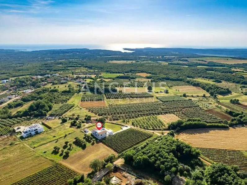 Istra, Višnjan - Vila 402m2 s pogledom na more (prodaja) - cover