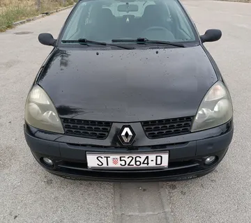 Renault clio - cover