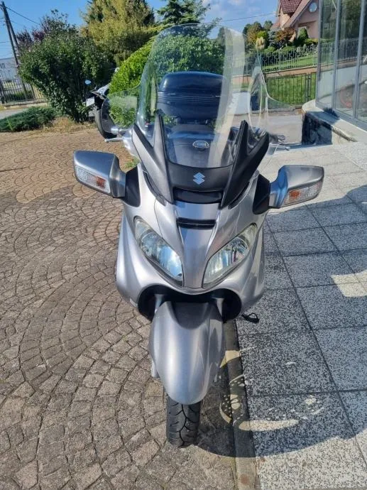 Suzuki BURGMAN 650 EXECUTIVE ABS, 2009 god. - cover