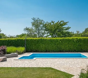 POREČ OKOLICA -RUSTIKALNA VILA NA PRODAJI SA BAZENOM (prodaja) - cover