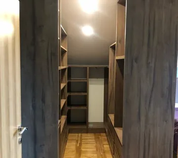 Walk in ormar - cover