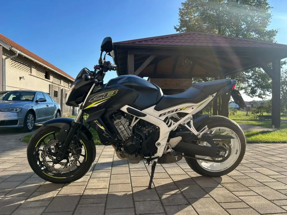 Honda Cb650f 649 cm3, 2016 god. - cover