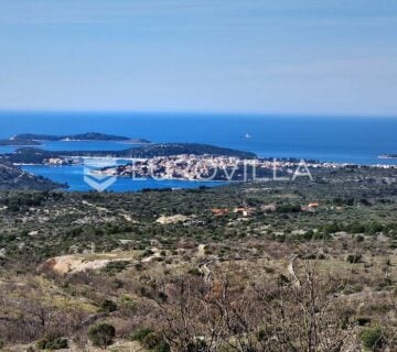 Rogoznica - poljoprivredno zemljište s panoramskim pogledom - cover