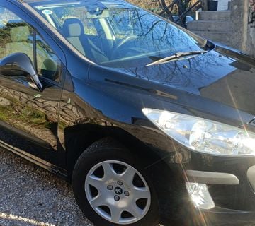 Peugeot 308 - cover