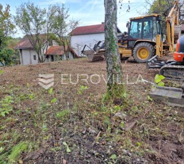 Zagreb okolica, Gornji Dragonožec, zemljište 1800 m2 sa 2 objekta - cover