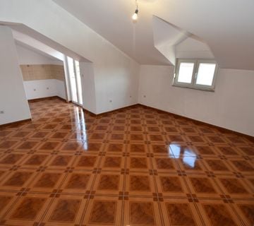 Prilika - Vodice - Srima - apartman + parking - 53 m2 - 500m do plaže! - cover