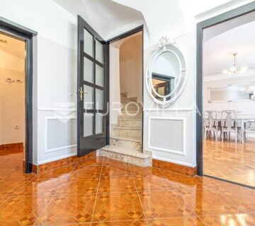 Samobor, strogi centar, villa 268 m2, jedinstvena ponuda - cover