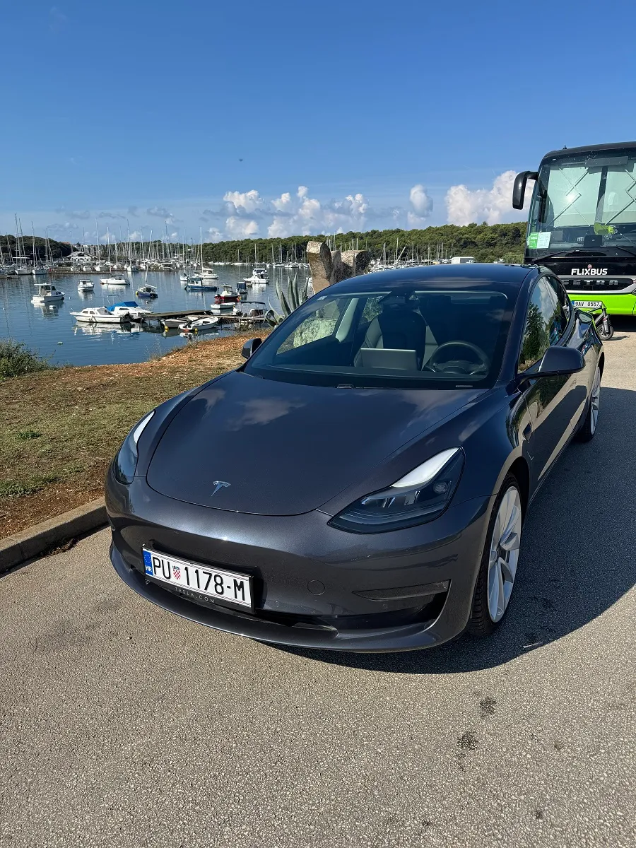TESLA MODEL 3 PERFORNANCE ,god.2021, 82 KWh ,  AWD, 20,500Km . - cover