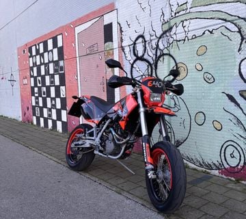 KTM LC4 640cm3 - cover