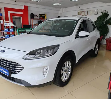 Ford Kuga 1,5 EcoBlue - cover