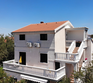 Apartman2+2, Pakoštane - cover