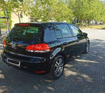 HITNO !! VW Golf 6 1,6 TDI *redovno odrzavan* - cover