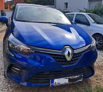 Renault Clio V 2021 - cover