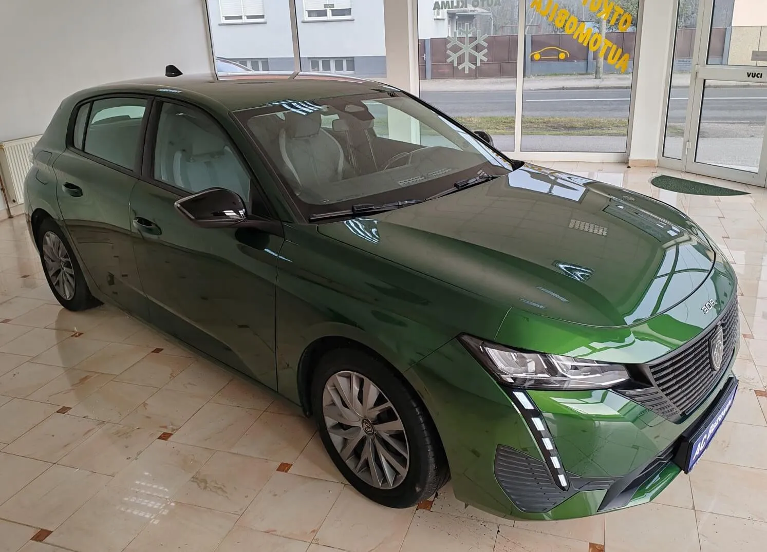 Peugeot 308 1,2 - cover