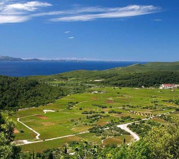 HITNA PRODAJA. KORČULA Građevinsko zemljište površine 2360 m2  - cover