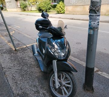 Piaggio beverly 400 ie  - cover