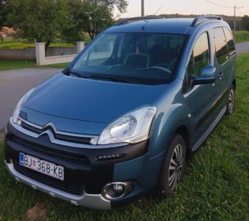 Citroen Berlingo 1.6 hdi XTR, 2015.g. - cover