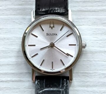 Bulova sat - cover