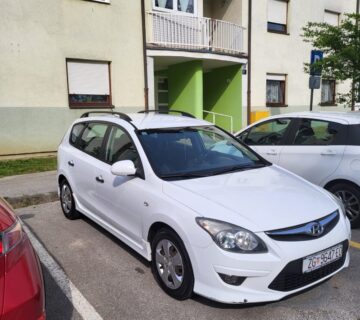 Hyundai i30cw - cover