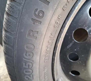 Gume zimske Continental 205/60/16 4 kom s čeličnim felgama - Delnice
