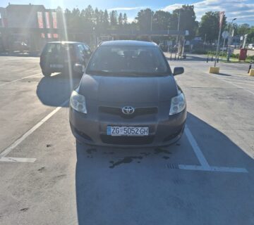 Toyota Auris 1.4 + Lpg 249000km - cover