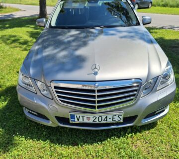 MERCEDES BENZ W212 220cdi - cover