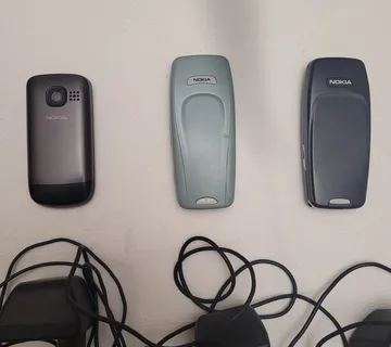 HITNO prodajem Nokiu 3210 i C2-05 - Slavonski Brod