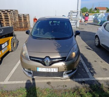 Renault Scenic - cover