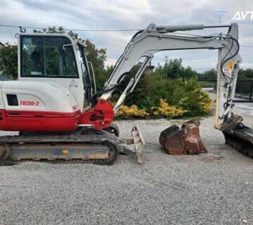 Takeuchi TB250 - cover