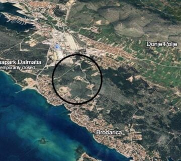 Građevinsko zemljište, Šibenik // Building land, Sibenik - cover