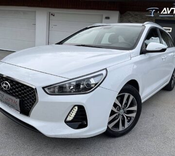 Hyundai i30 Wagon 1.6 CRDI 110 STYLE-1LASTNICA-SLO-ALU-PDC-ODLIČEN - cover