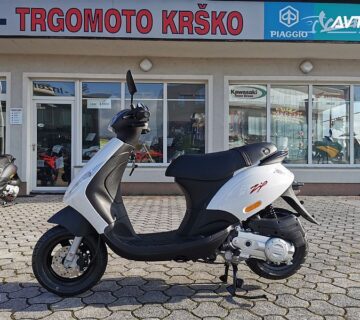 Piaggio ZIP 25 km-h NA STANJU - cover