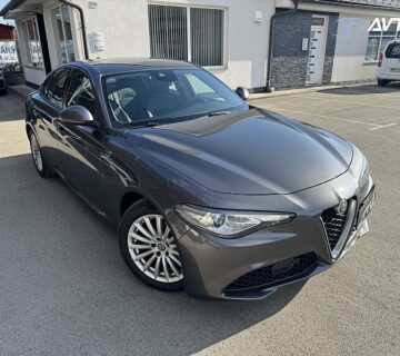 Alfa Romeo Giulia  2.2 JTDm 180 Aut. SPORTSKI - cover