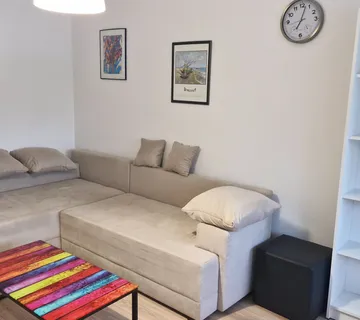 Iznajmljujem stan Dubrava/54 m2 - Zagreb