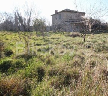 Solin, Sveti Kajo, prodaja zemljište 1349m2  sa kućom 240m2 - cover