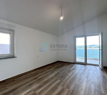 Apartman 29 m2, prodaja, 20 metara od mora - Turanj - cover