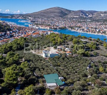 Trogir, Čiovo, restoran - konoba na parceli 8272 m2 - cover