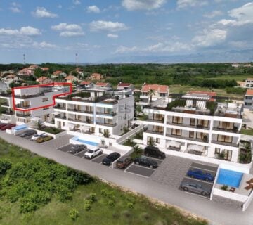 PRODAJA apartman Privlaka 111,55 m2, prodaja, 120m od mora, parking - cover