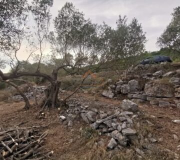 Korčula - Čara - građevinsko zemljište 1500m2 - cover