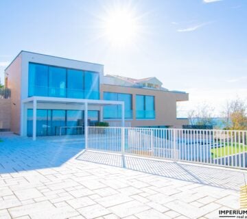 Elitna luksuzna vila: 1. red, pogled, Pag // Elite Luxury Villa, Pag - cover