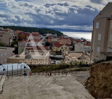 MAKARSKA STROGI CENTAR-NOVOGRADNJA- - cover