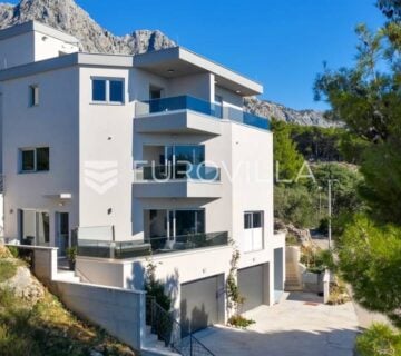 Podgora, luksuzna novoizgrađena vila s bazenom - cover