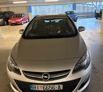 Opel Astra 1.6 CDTI karavan 2016. g. - cover